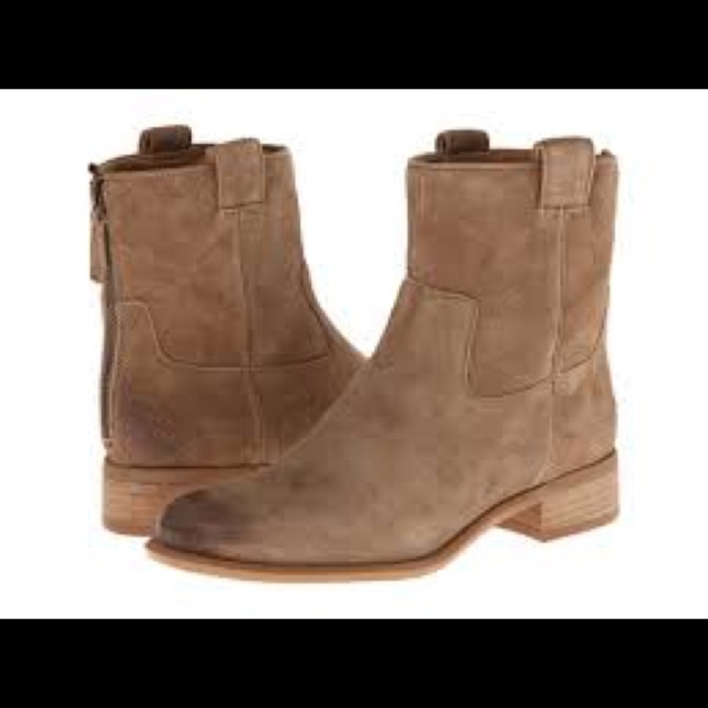 Taupe suede bootie